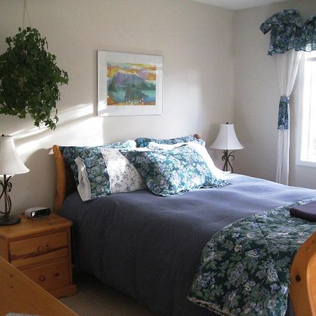 Avens Renaissance B&B Canmore Exteriér fotografie